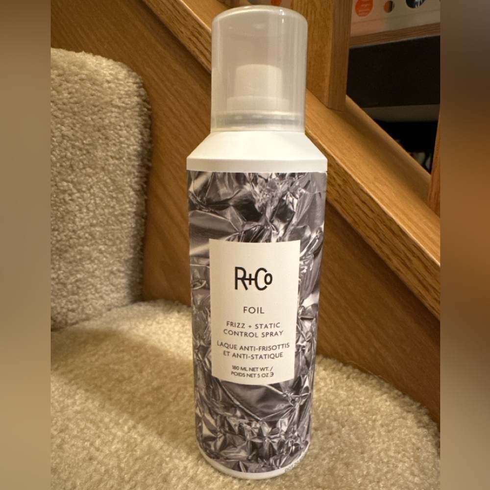 R+Co Foil Frizz Control Spray new
